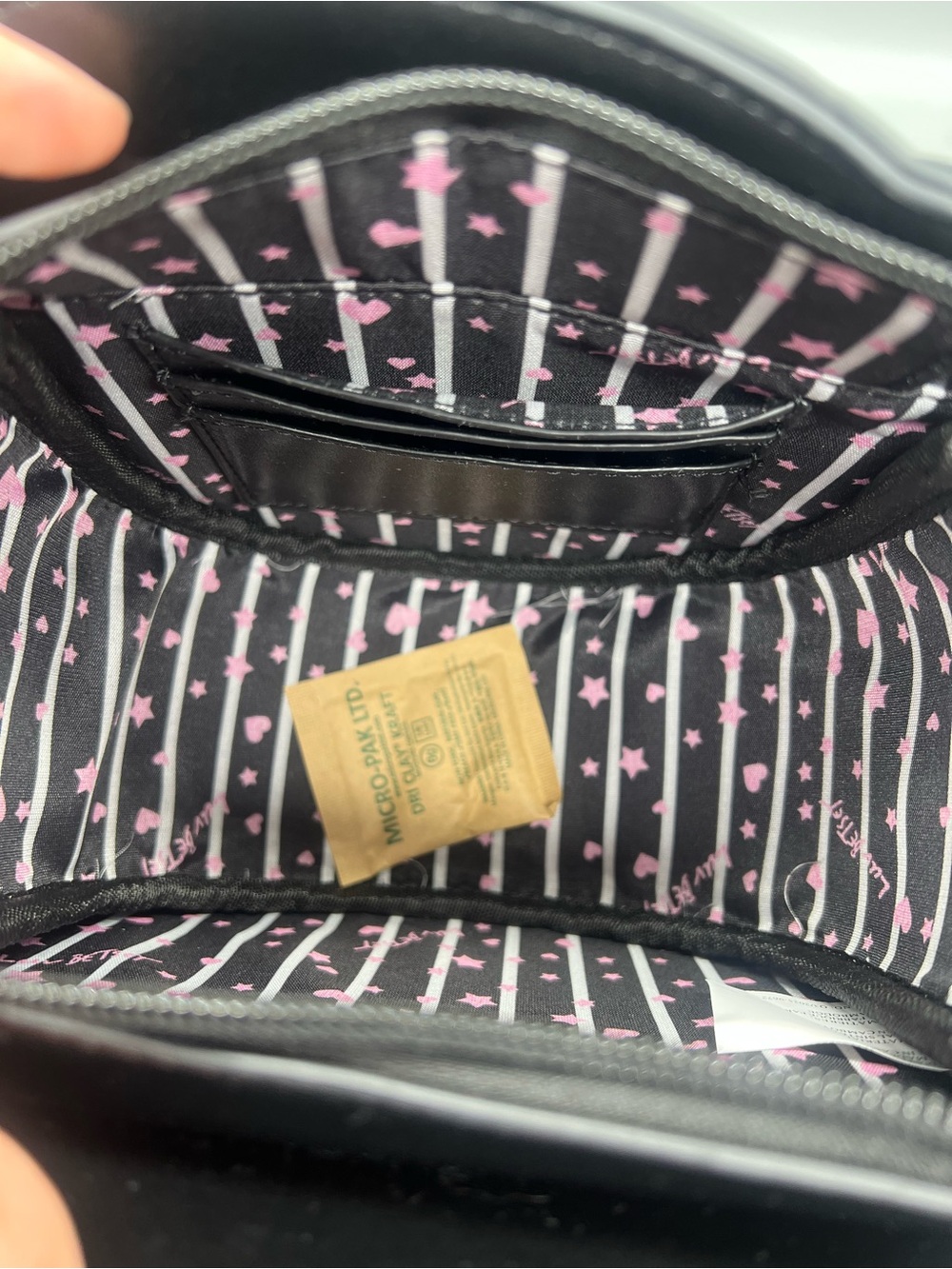 Betsey Johnson LBPOE skull purse - Picture 9 of 10